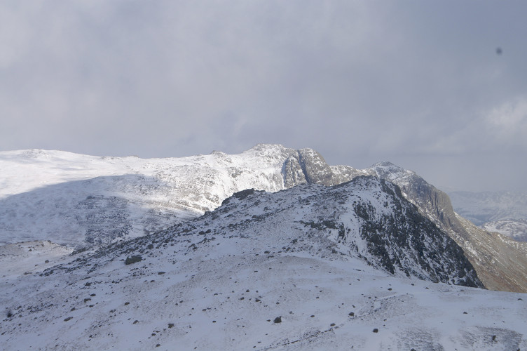 Rossett Pike, with the Langdale Pikes behind Rossett Pike, with the Langdale Pikes behind