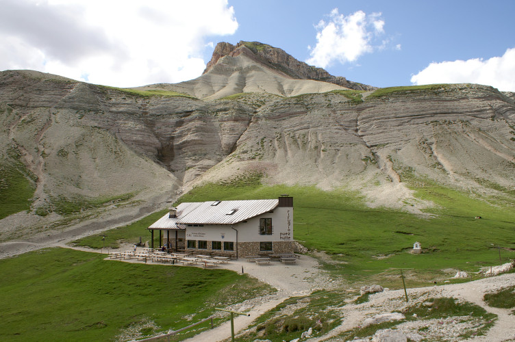 Puezhütte/Rifugio Puez Puezhütte/Rifugio Puez