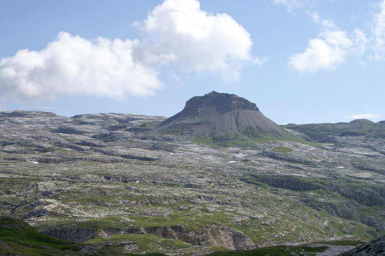 Plateau to the East Plateau to the East