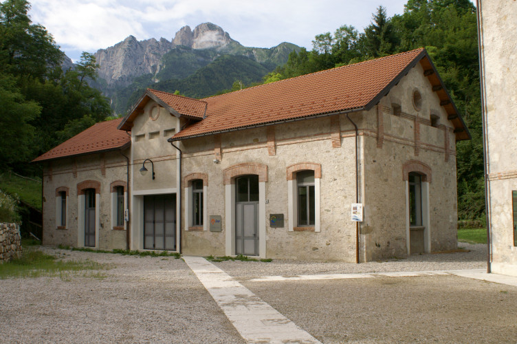 The hydroelectric power station The hydroelectric power station